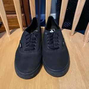 Lo Pro Black Vans